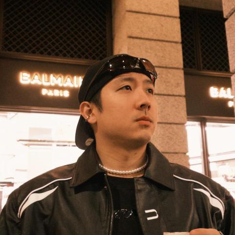 提供hebe演員服務的專家鄭渝ZIL