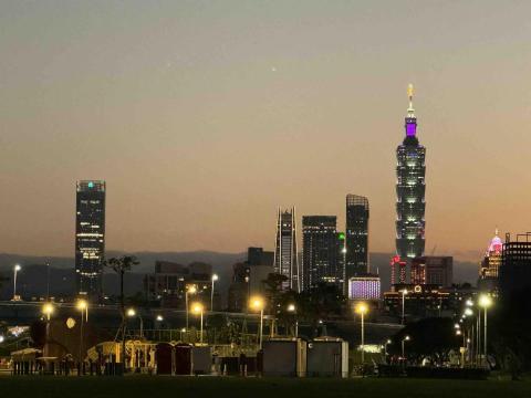 提供300w太陽能板服務的專家DICA 都更綠建築顧問專家