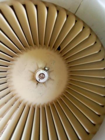 楊家豪 - 吊隱式送風機風鼓清洗後