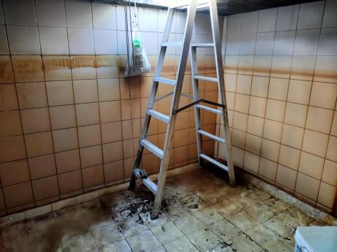 湯偉勝 - 這個月的新案清洗前佈滿了黃垢1