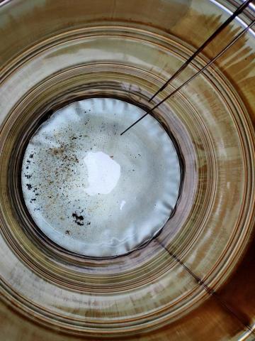 湯偉勝 - 這個月的新案白鐵水塔清洗前佈滿了黃垢