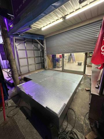 洪政凱（扛）鋼益企業社 - 餐車平台錏花板及骨架