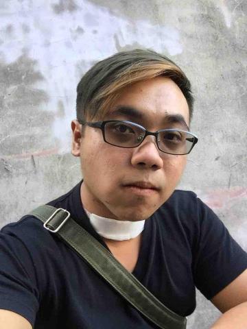 提供衣櫃滑門修理服務的專家彭舜義