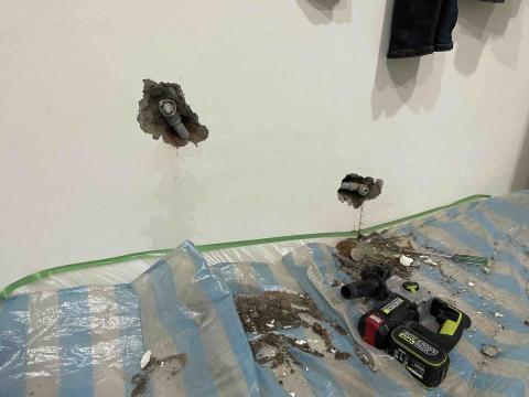 劉明鑫 - 鑿開重新接管帽