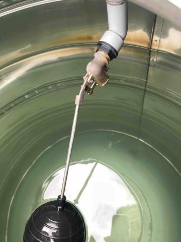 劉明鑫 - 更換自來水進水閥