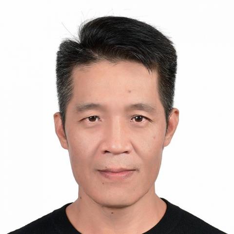 提供燈管服務的專家莊瑞松