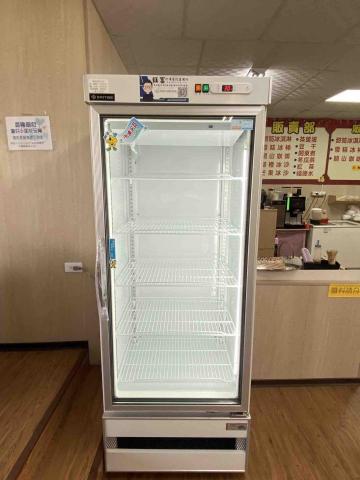 鈺富冷凍餐飲設備行 - 得台單門展示冰箱