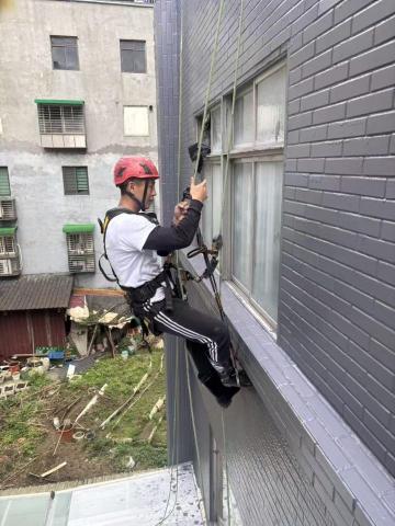 昭寧外牆-林承尚 - 上升