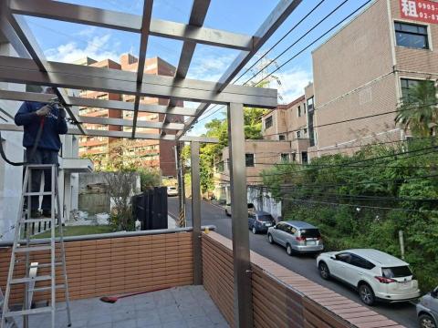 唐先生 - 汐止區玻璃採光