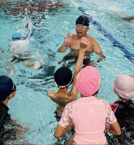 星星教練｜陪伴孩子愛上水中世界 - 