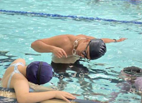 星星教練｜陪伴孩子愛上水中世界 - 