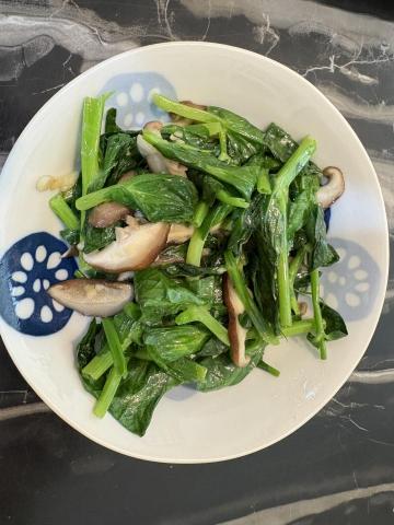 到府烹煮 - 豌豆苗炒香菇