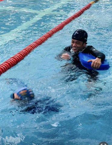 星星教練｜陪伴孩子愛上水中世界 - 