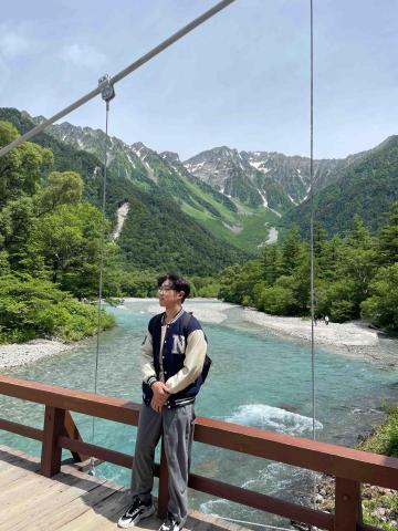 提供高中物理服務的專家呂卓穎