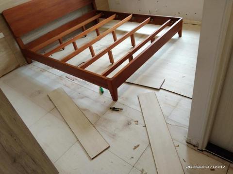 泉鋒工程行/黃鏵鋕 - 房間卡扣式地板拆除