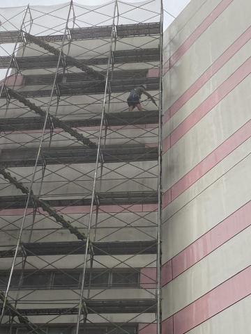 美日英工程 - 外牆鷹架施作