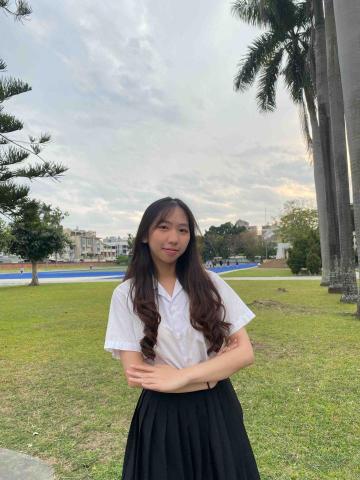 提供高中生物服務的專家曾柔涵