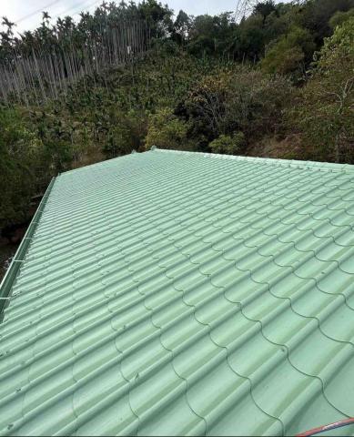 吳憶翔 - 屋頂噴漆施作後