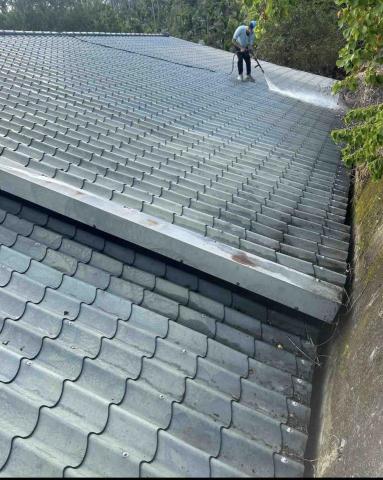 吳憶翔 - 屋頂噴漆施作前