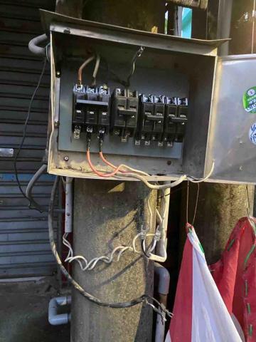 有bear來水家電修繕 - 全屋換線/電箱舊無熔絲斷路器拆除