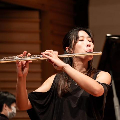 提供琴鍵服務的專家留法長笛家🇫🇷｜張老師｜DNSPM國家級演奏文憑