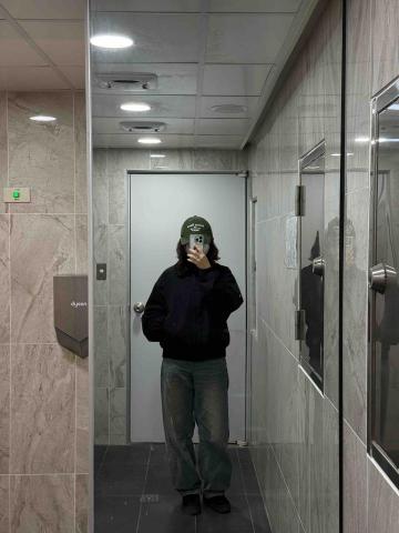 提供手工服務的專家Weng