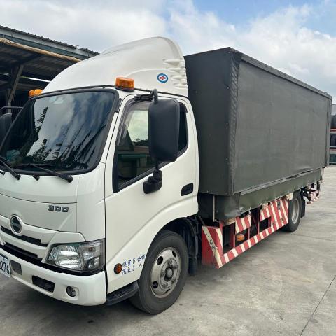 小江5噸尾門篷車