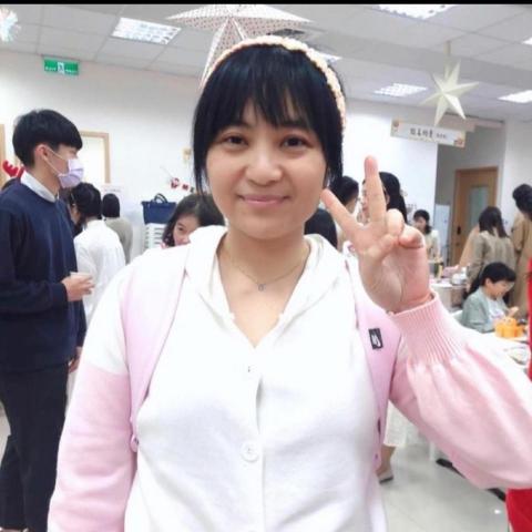 提供兒童美語服務的專家黃芷盈