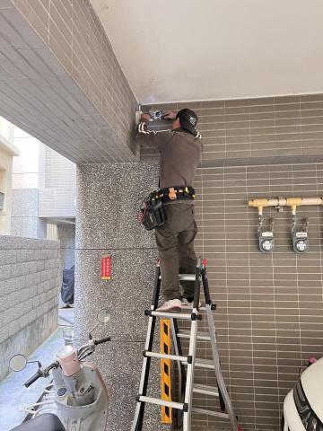 前瞻數位監控行 - 監視器損壞，更換新設備