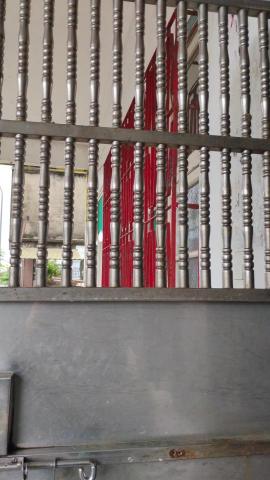 煜伸水和電維修 - 門片關門無法密合，門片旋鈕縫隙調整