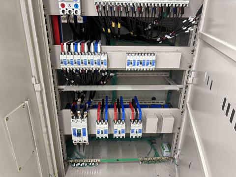 王宏銘 - 廠區配電