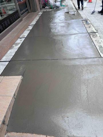 長興工程 - 人行道：台階斜坡抿石工程（抿石）