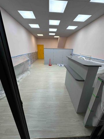 旭懿工程行 - 屏東市美髮店 （油漆、裝潢、塑膠地板、水電更新）