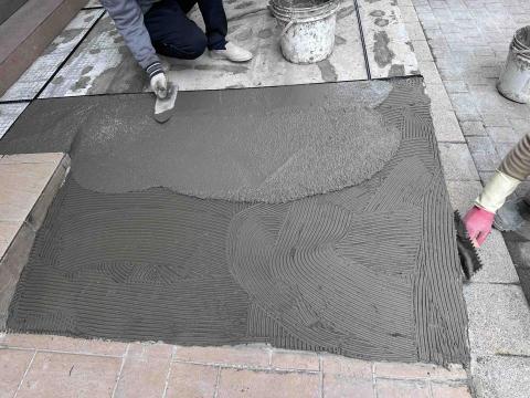 長興工程 - 人行道：台階斜坡抿石工程（抿石）