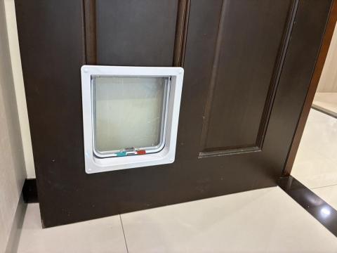 周文翔 - 貓門安裝