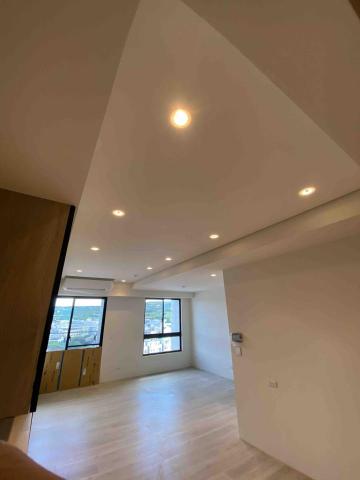 鄒舜翔 - 天花板留縫