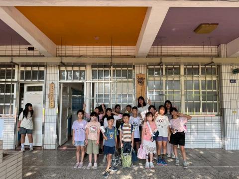 陳粢渝 - 擔任暑期營隊班導師