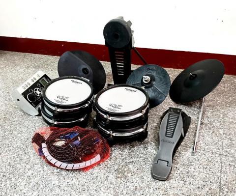 Goedrum 電子鼓 專業維修、升級 - 客戶送來維修的 電子鼓組，順便作升級