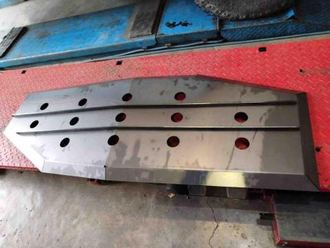 鐵件 康先生 - 特殊鐵件製作