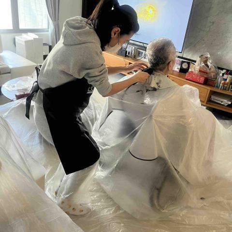 髮現真我 - 淡水到府照護理髮專家 - 現場服務紀錄