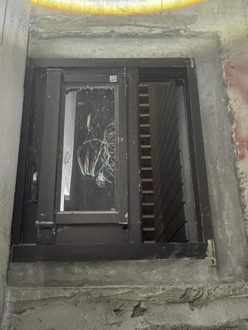 許庭溢 - 泥作門/窗灌漿嵌縫