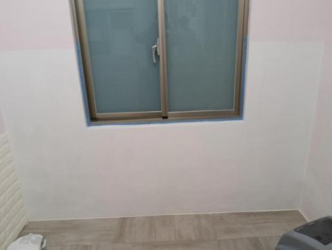 許加寶 - 清除壁貼殘膠批土油漆