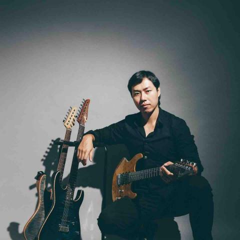 提供吉他店高雄服務的專家陳冠穎