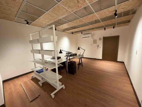 竣心工班 - 石塑地板