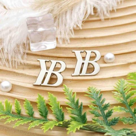 Cassie - Logo設計 胸章應用