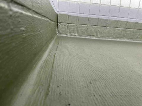 王君達 - 楊梅區｜露台防水翻修工程（彈性防水塗層）
第二道中塗完成面