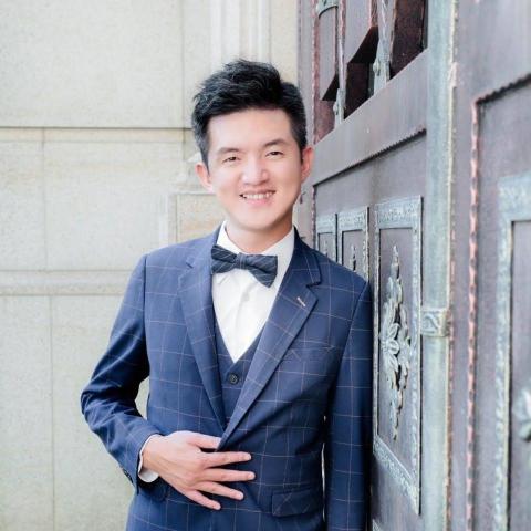 提供plc外包服務的專家張小昌