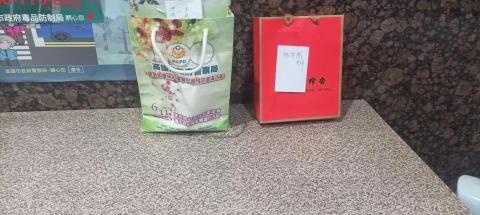 謝旺霖 - 代送物品及其他