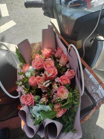 謝旺霖 - 運送情人節花束