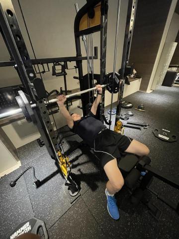 宇宙 - 國家級羽球選手教練/增肌訓練